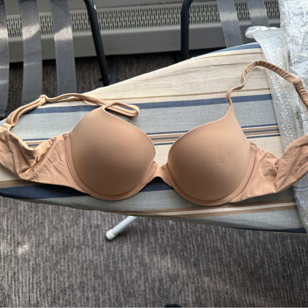 SKIMS Nude Bra